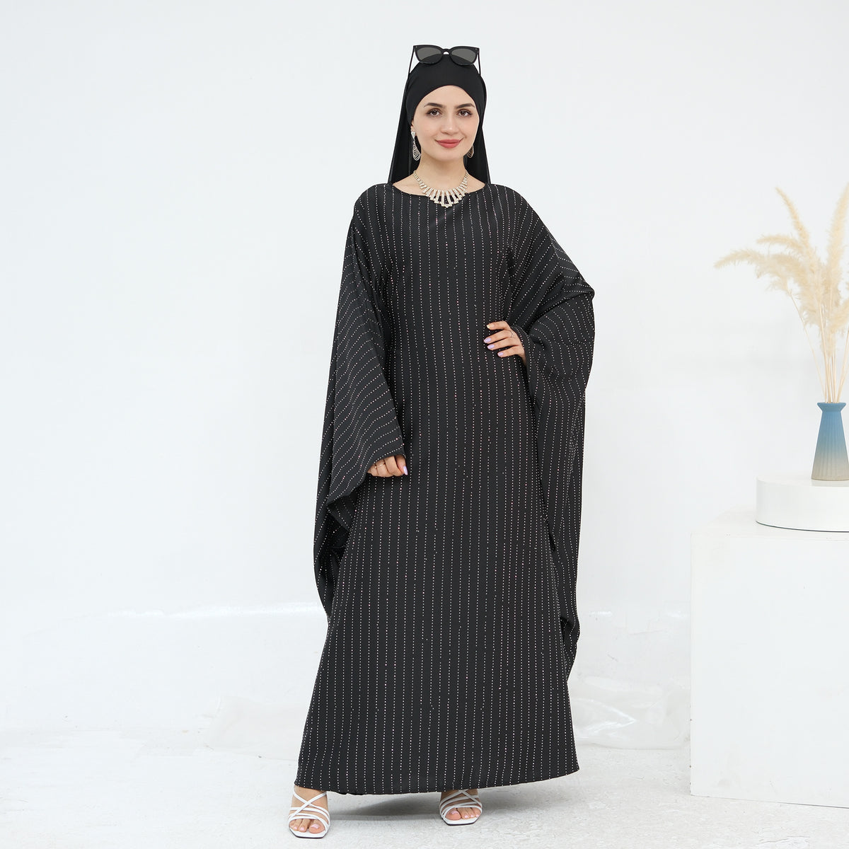 Loriya Dubai Sequined Long Robe Luxury Banquet Dress